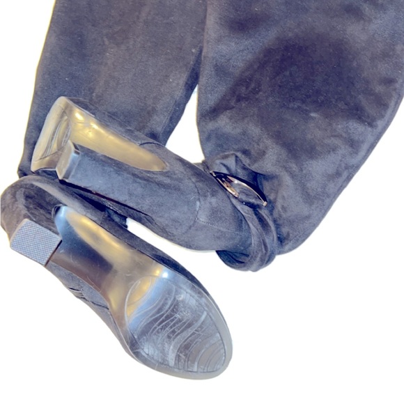 8.5 suede calf boot with inside zipper black - Picture 2 of 3